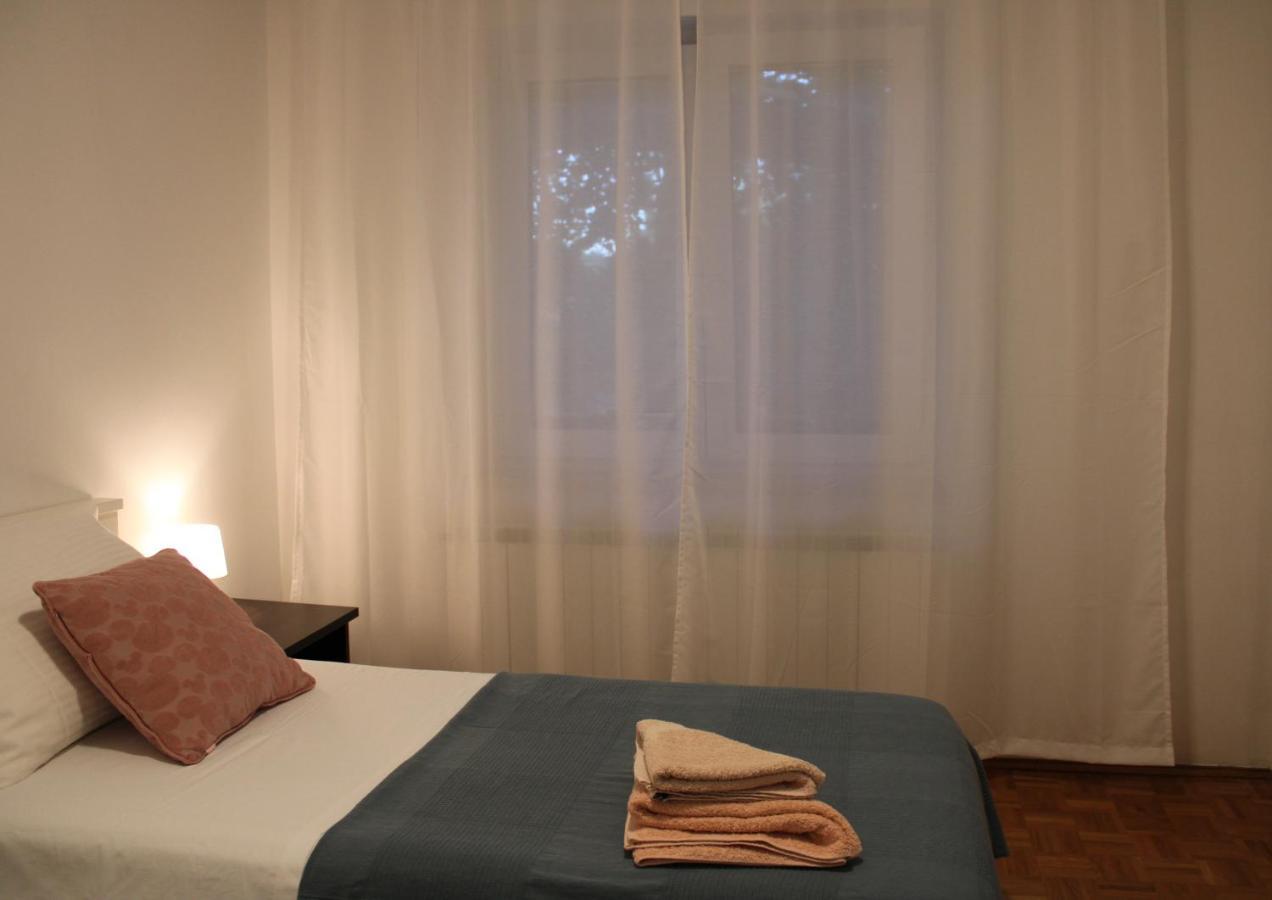 Villa Rosa With Yard And Children'S Playground Tar-Vabriga Екстериор снимка