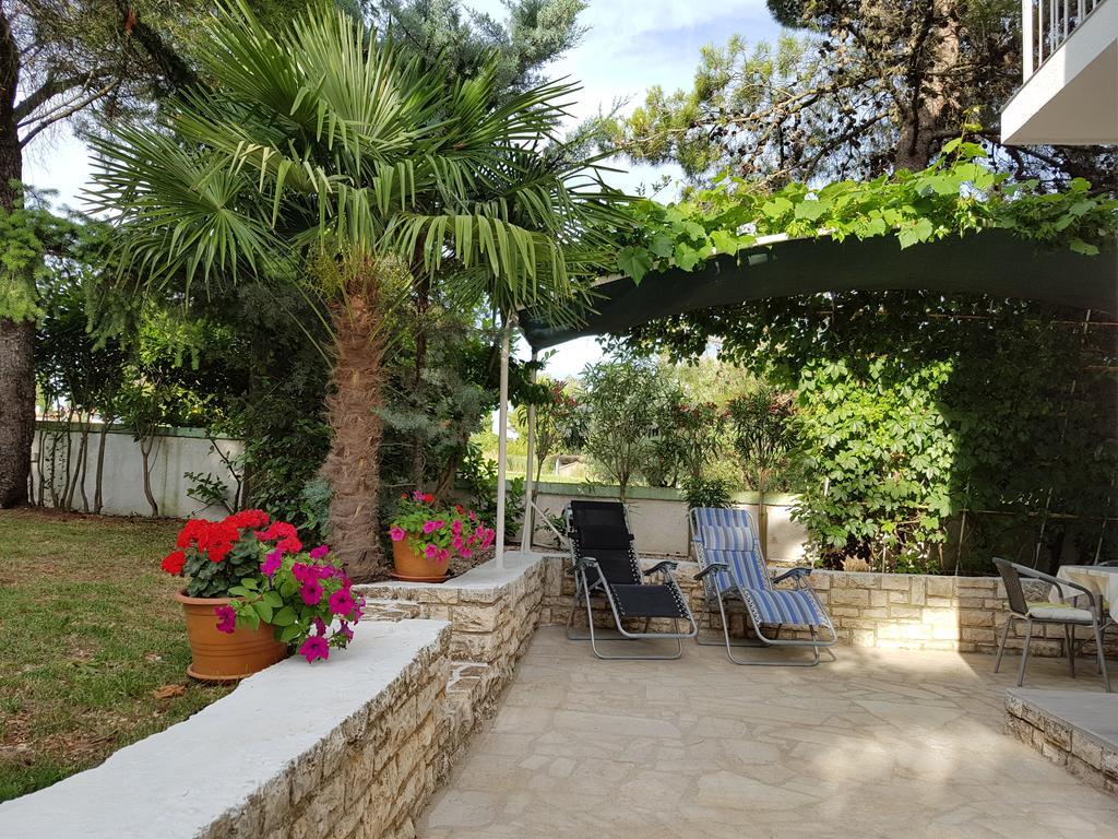 Villa Rosa With Yard And Children'S Playground Tar-Vabriga Екстериор снимка